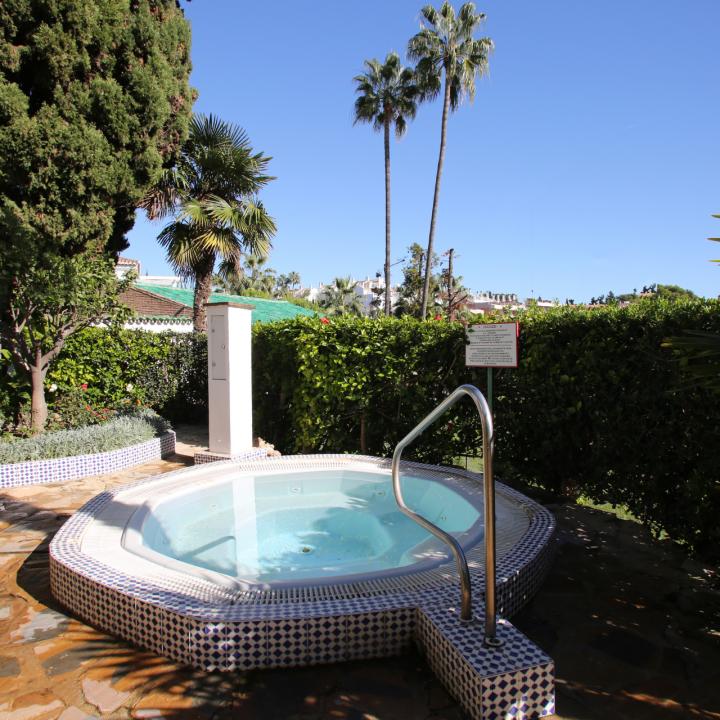 Wonderful three bedroom ground floor apartment in the exceptional gated community of Señorio de Marbella Picture 20
