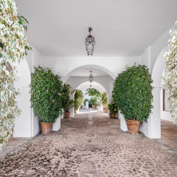 Wonderful three bedroom ground floor apartment in the exceptional gated community of Señorio de Marbella Picture 21
