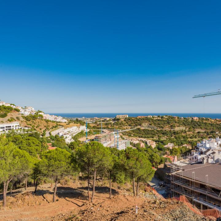 Plot for sale in the prestigious area of La Reserva de Alcuzcuz, Benahavis Picture 2