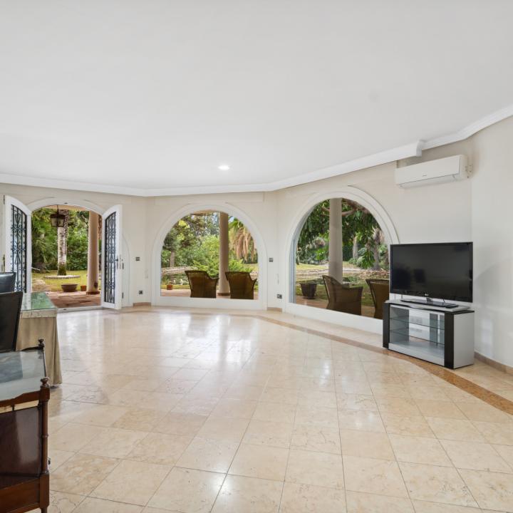 Fantastic four bedroom, south facing, Andalucian style villa in Nagueles, Marbella Picture 1
