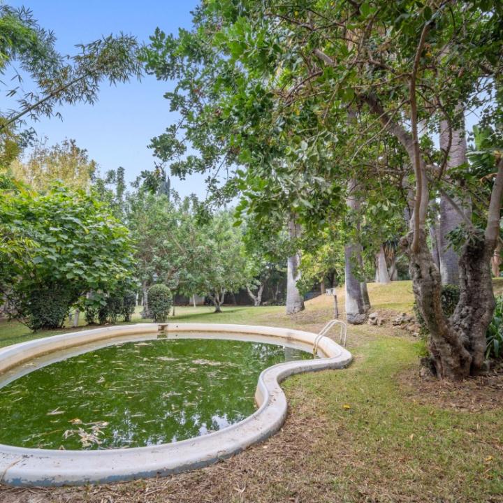 Fantastic four bedroom, south facing, Andalucian style villa in Nagueles, Marbella Picture 5