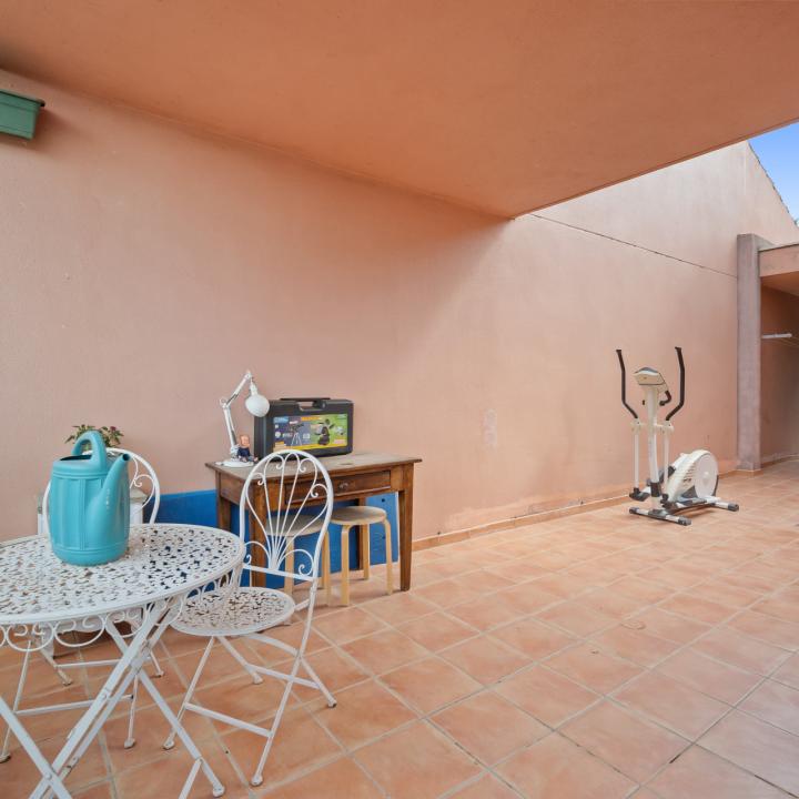 Bright and spacious, five bedroom townhouse located in Sun Golf, Nueva Andalucia with private garden Picture 15