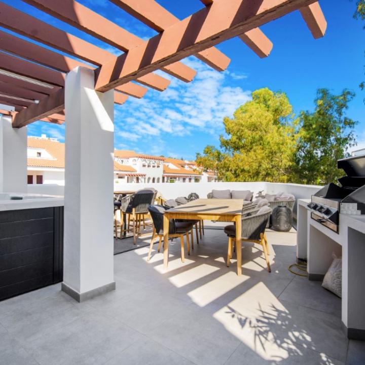 Superb four-bedroom duplex penthouse in the prime location of Nueva Andalucia, Marbella Picture 11