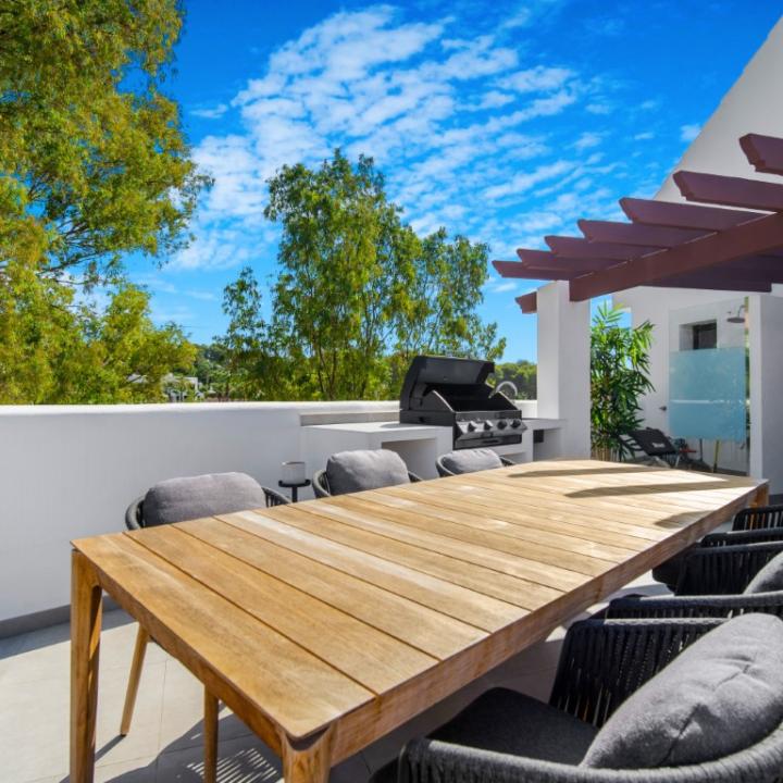 Superb four-bedroom duplex penthouse in the prime location of Nueva Andalucia, Marbella Picture 18