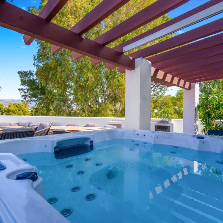 Superb four-bedroom duplex penthouse in the prime location of Nueva Andalucia, Marbella Picture 2