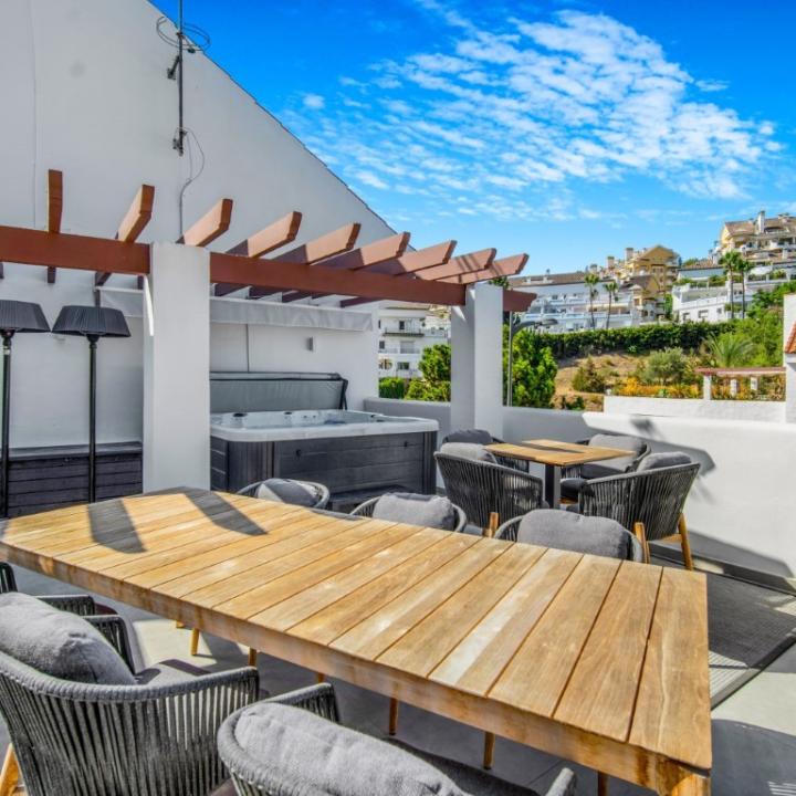Superb four-bedroom duplex penthouse in the prime location of Nueva Andalucia, Marbella Picture 4