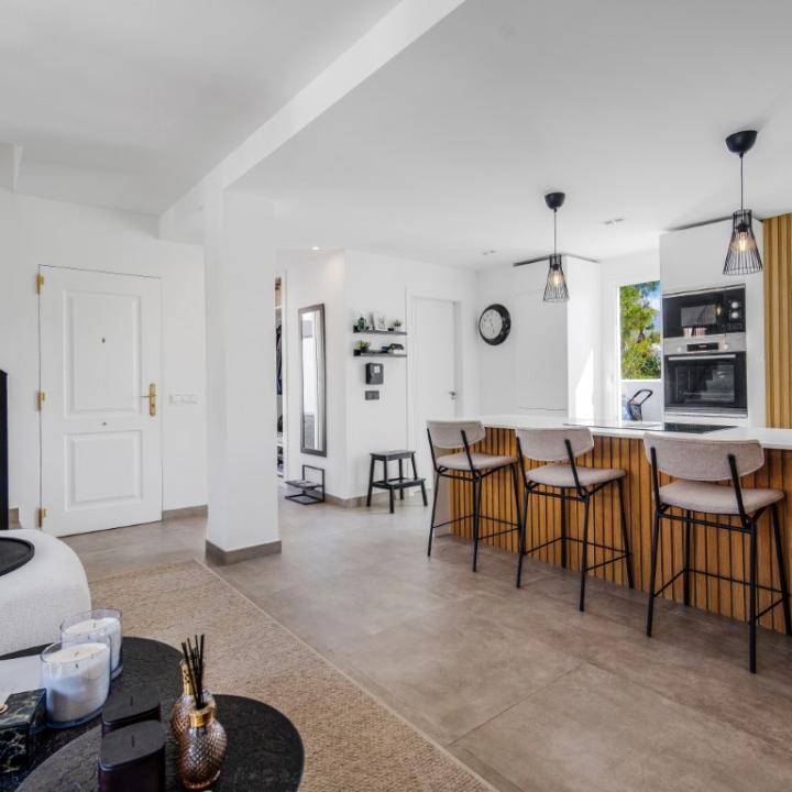 Superb four-bedroom duplex penthouse in the prime location of Nueva Andalucia, Marbella Picture 6