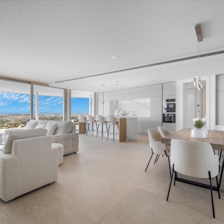 Luxury three bedroom apartment located in the brand new exclusive community The View, Benahavis Picture 16
