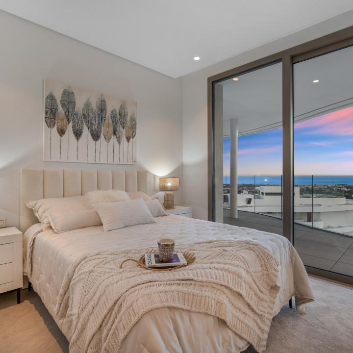 Luxury three bedroom apartment located in the brand new exclusive community The View, Benahavis Picture 18