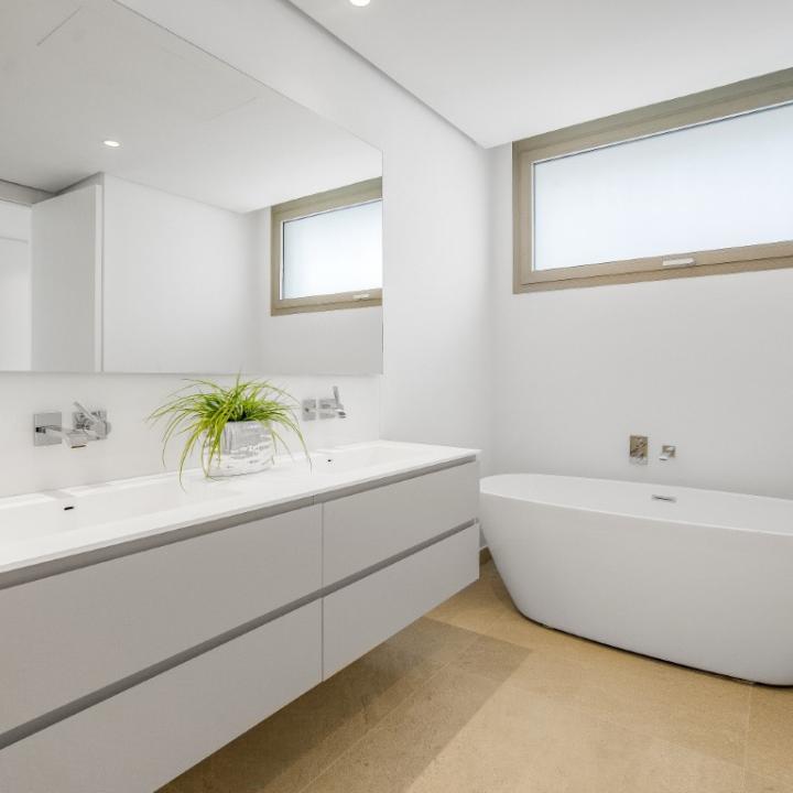 Luxury three bedroom apartment located in the brand new exclusive community The View, Benahavis Picture 28
