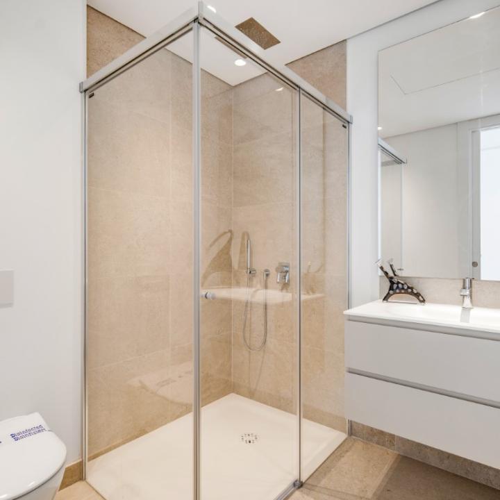 Luxury three bedroom apartment located in the brand new exclusive community The View, Benahavis Picture 32