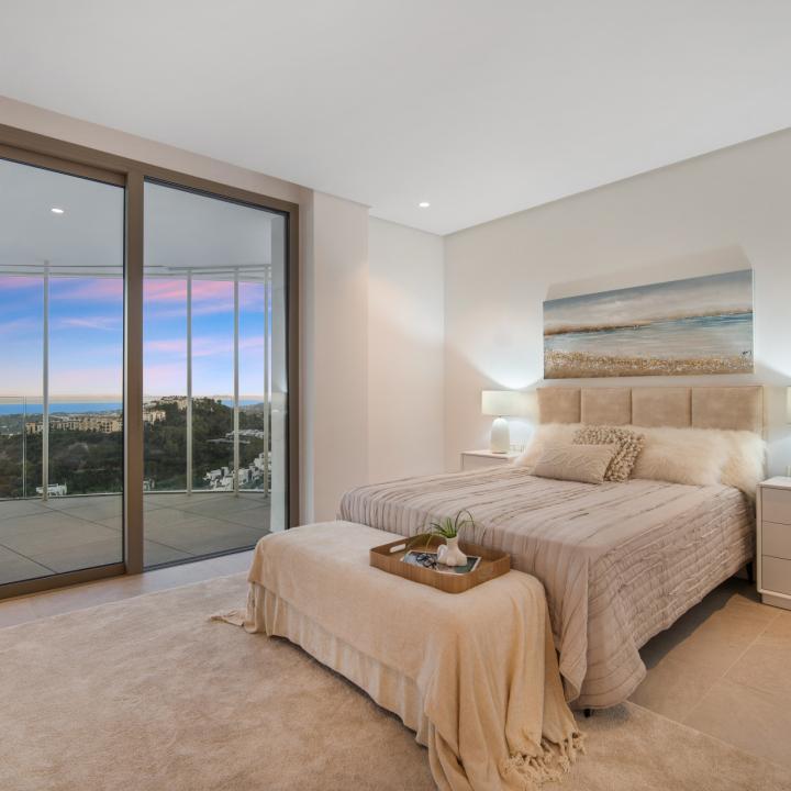 Luxury three bedroom apartment located in the brand new exclusive community The View, Benahavis Picture 6