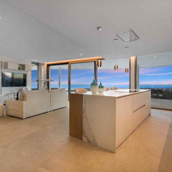 Luxury three bedroom apartment located in the brand new exclusive community The View, Benahavis Picture 7