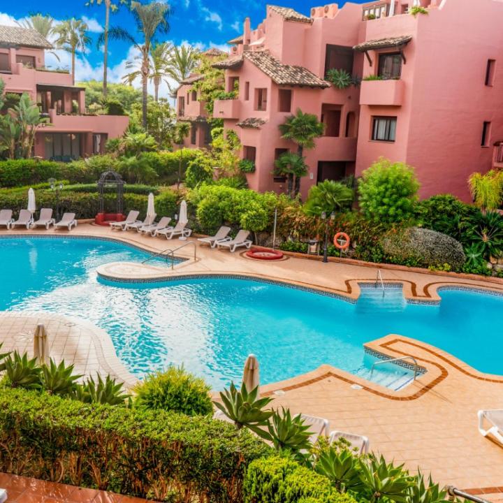 Exceptional two bedroom south facing apartment in Menara Beach with magnificent sea views Picture 16