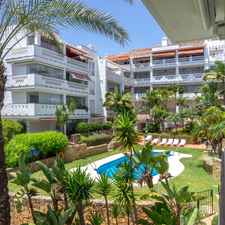 Excellent three bedroom, first floor apartment on Marbella’s Golden Mile Picture
