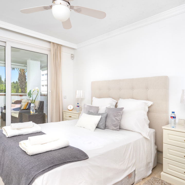 Excellent three bedroom, first floor apartment on Marbella’s Golden Mile Picture 13