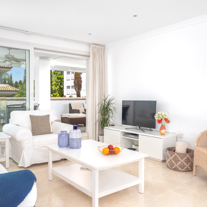 Excellent three bedroom, first floor apartment on Marbella’s Golden Mile Picture 1