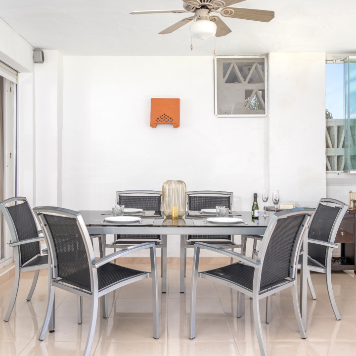 Excellent three bedroom, first floor apartment on Marbella’s Golden Mile Picture 24