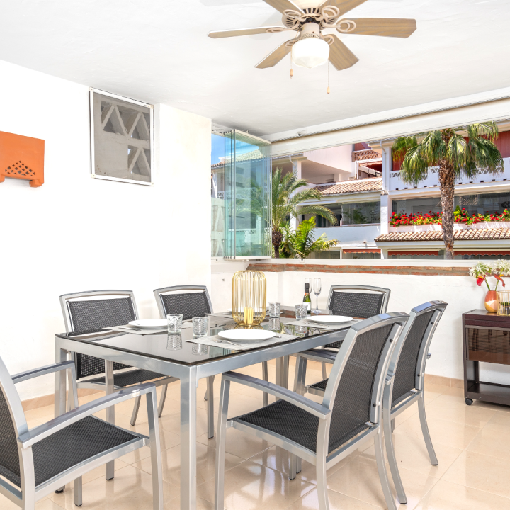 Excellent three bedroom, first floor apartment on Marbella’s Golden Mile Picture 5