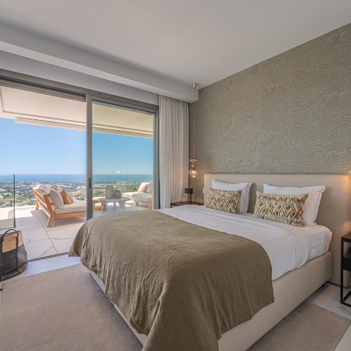 Stunning apartment in BYU Benahavis with a great terrace and amzing panoramic views to the sea Picture 16