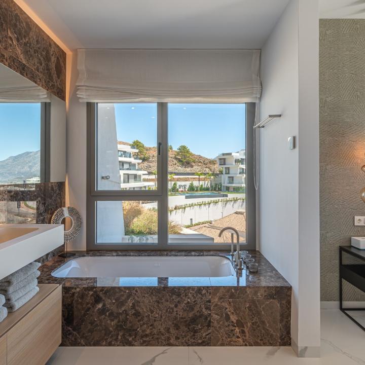 Stunning apartment in BYU Benahavis with a great terrace and amzing panoramic views to the sea Picture 22