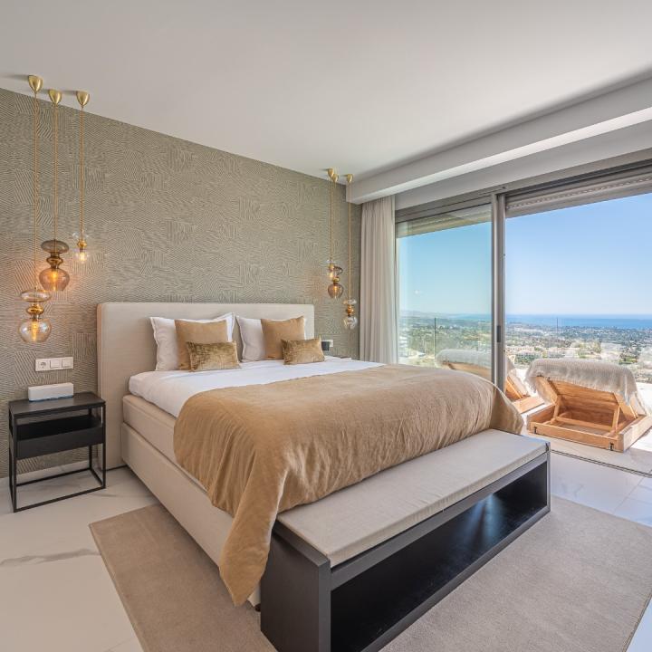 Stunning apartment in BYU Benahavis with a great terrace and amzing panoramic views to the sea Picture 4