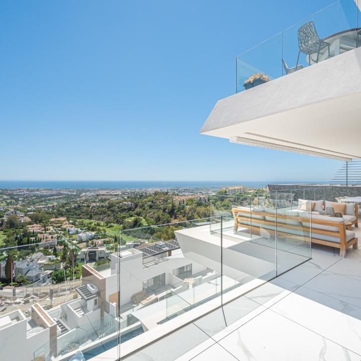 Stunning apartment in BYU Benahavis with a great terrace and amzing panoramic views to the sea Picture 38