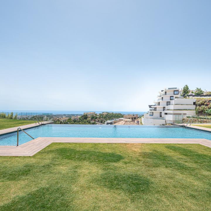 Stunning apartment in BYU Benahavis with a great terrace and amzing panoramic views to the sea Picture 42