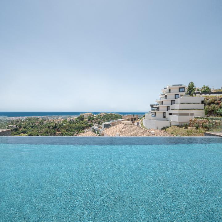 Stunning apartment in BYU Benahavis with a great terrace and amzing panoramic views to the sea Picture 43