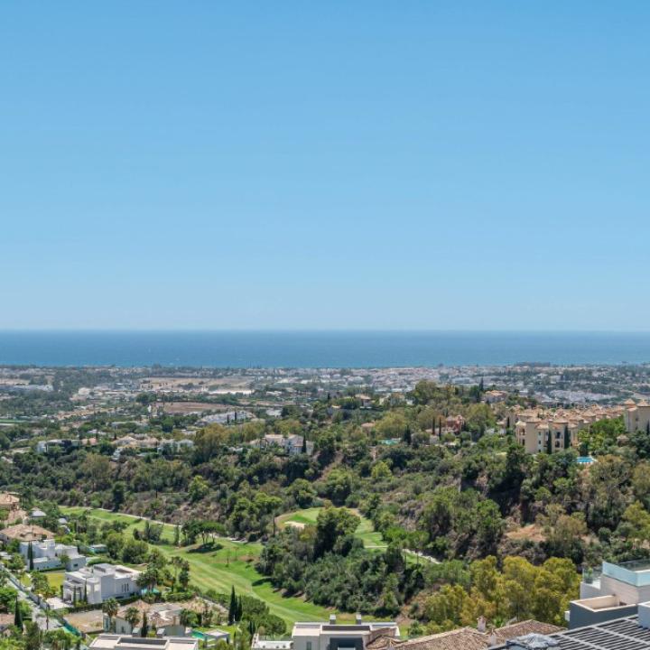 Stunning apartment in BYU Benahavis with a great terrace and amzing panoramic views to the sea Picture 45