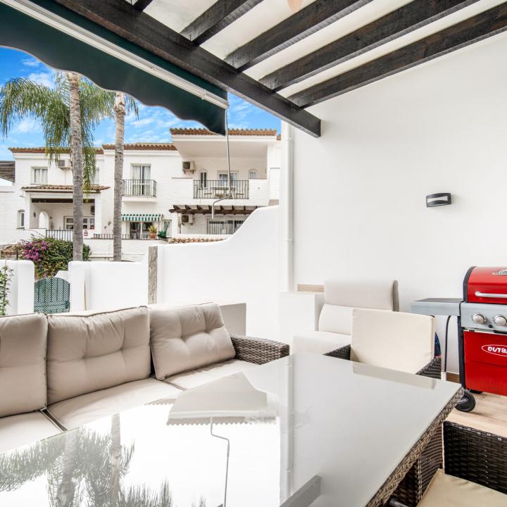 Impeccably reformed two bedroom townhouse located in a residential area of El Paraiso, Estepona Picture 4