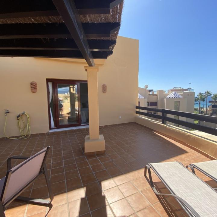 Beautiful penthouse with panoramic views, located 100 meters from the sandy beaches of Costalita! Picture 14