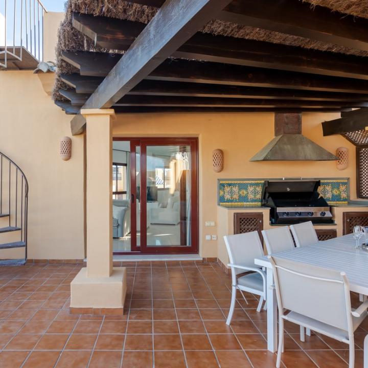 Beautiful penthouse with panoramic views, located 100 meters from the sandy beaches of Costalita! Picture 7