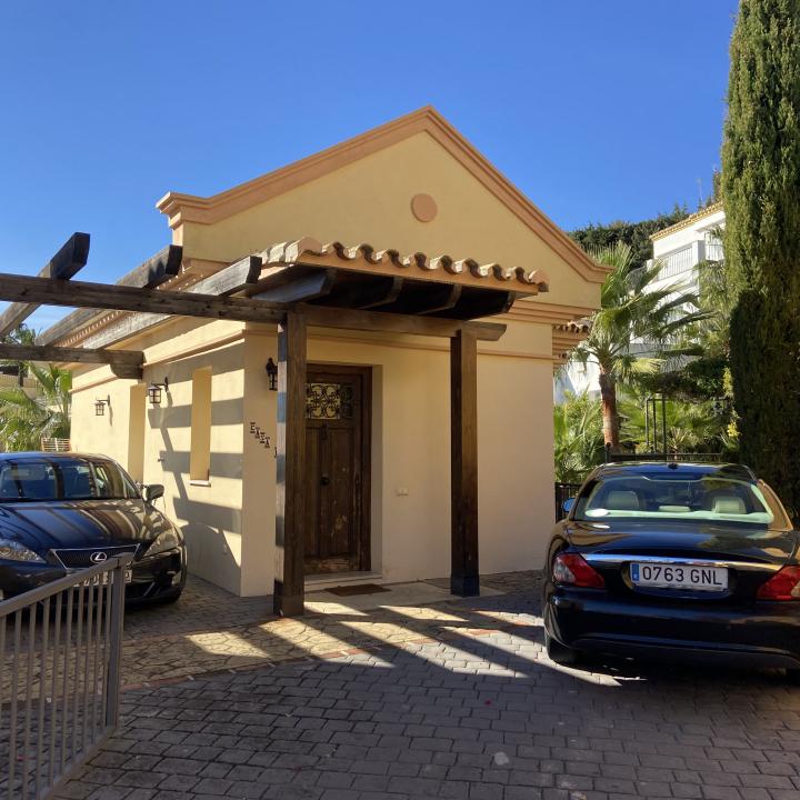 Chic and charming house located in Sierra Blanca Country Club Picture 5