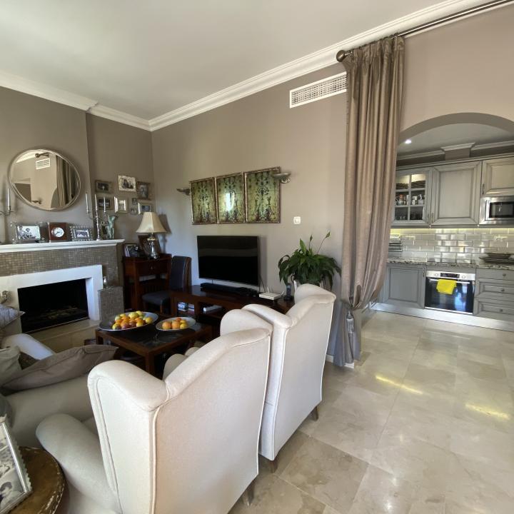 Chic and charming house located in Sierra Blanca Country Club Picture 7
