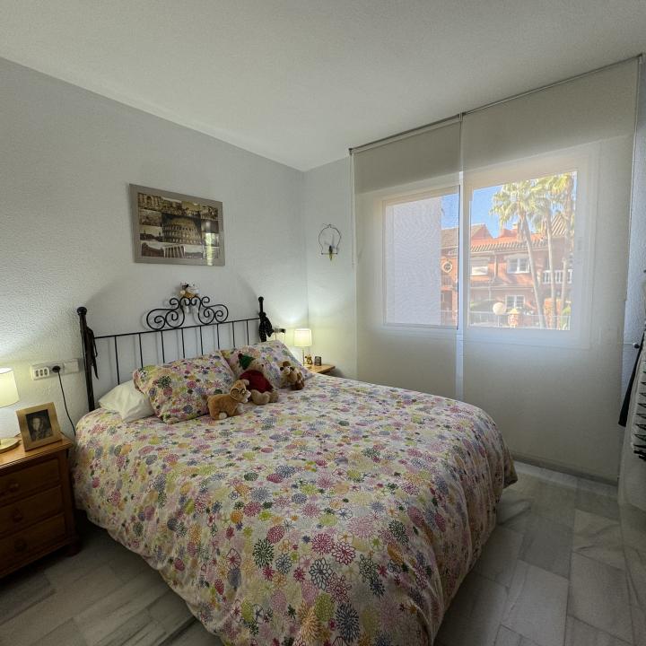 Lovely townhouse nestled in the established residential area of Monte Biarritz, on the border between Marbella and Estepona. Picture 16