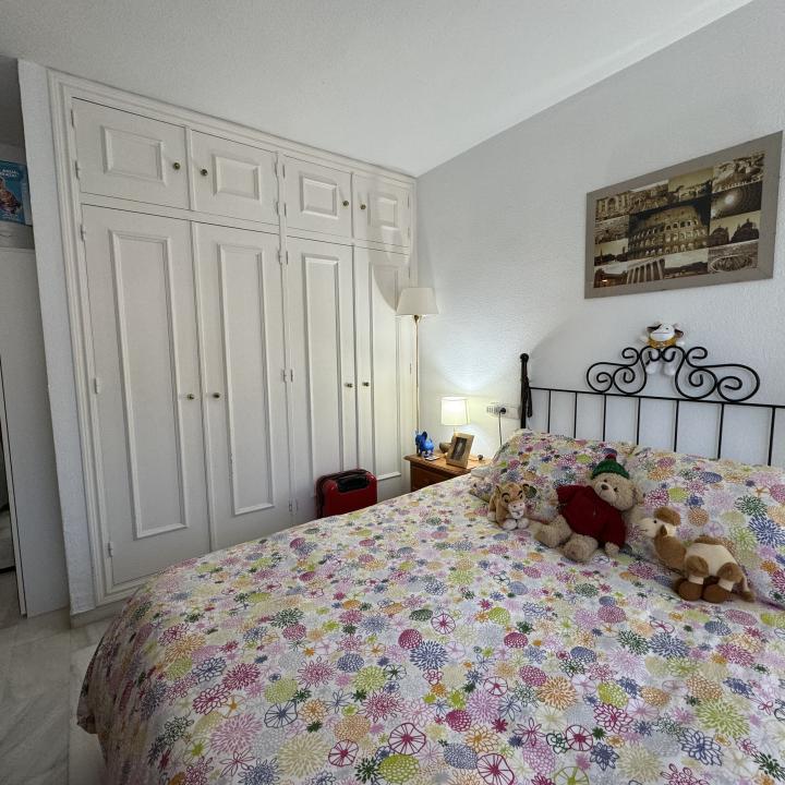 Lovely townhouse nestled in the established residential area of Monte Biarritz, on the border between Marbella and Estepona. Picture 17