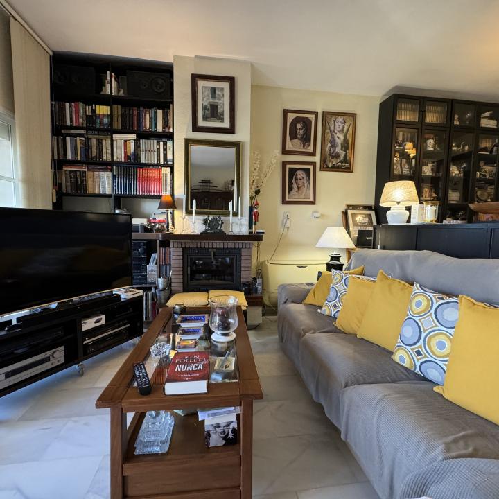 Lovely townhouse nestled in the established residential area of Monte Biarritz, on the border between Marbella and Estepona. Picture 33