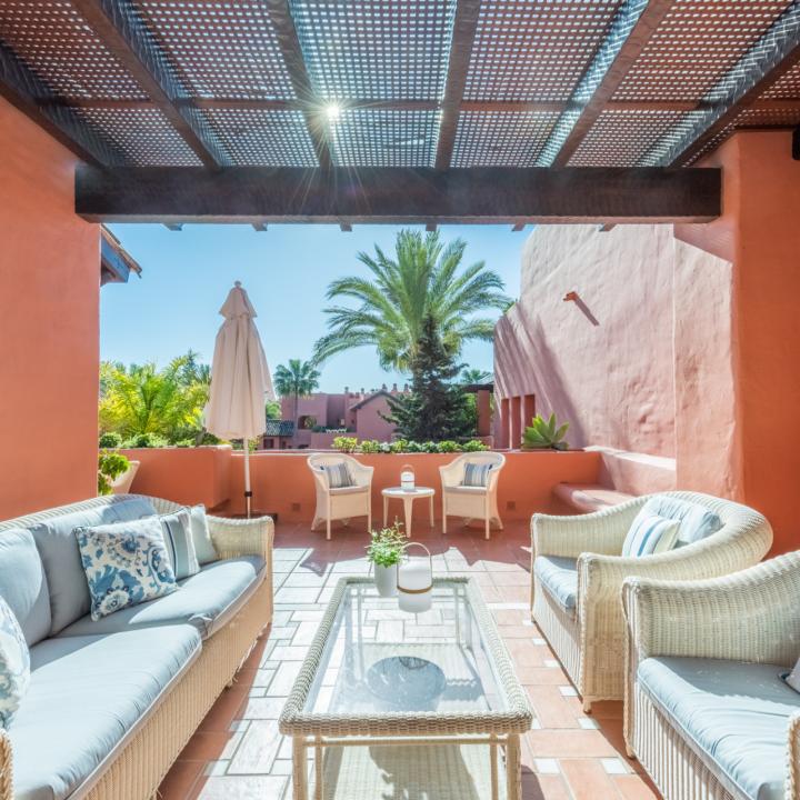 Fabulous penthouse in the beachfront luxury complex of Torre Bermeja on the New Golden Mile of Estepona! Picture 10