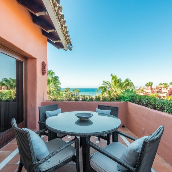 Fabulous penthouse in the beachfront luxury complex of Torre Bermeja on the New Golden Mile of Estepona! Picture 27