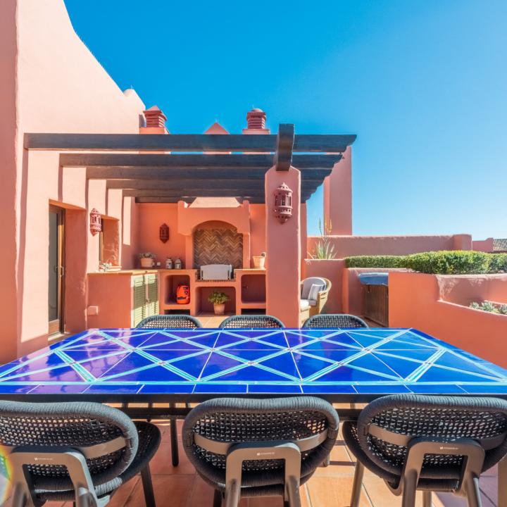 Fabulous penthouse in the beachfront luxury complex of Torre Bermeja on the New Golden Mile of Estepona! Picture 28