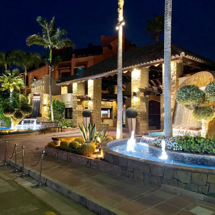 Fabulous penthouse in the beachfront luxury complex of Torre Bermeja on the New Golden Mile of Estepona! Picture 31
