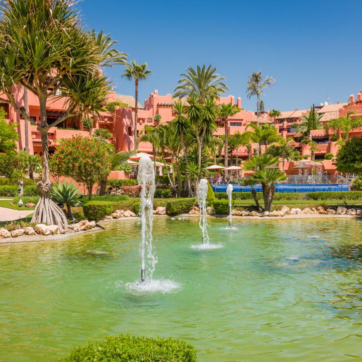 Fabulous penthouse in the beachfront luxury complex of Torre Bermeja on the New Golden Mile of Estepona! Picture 33