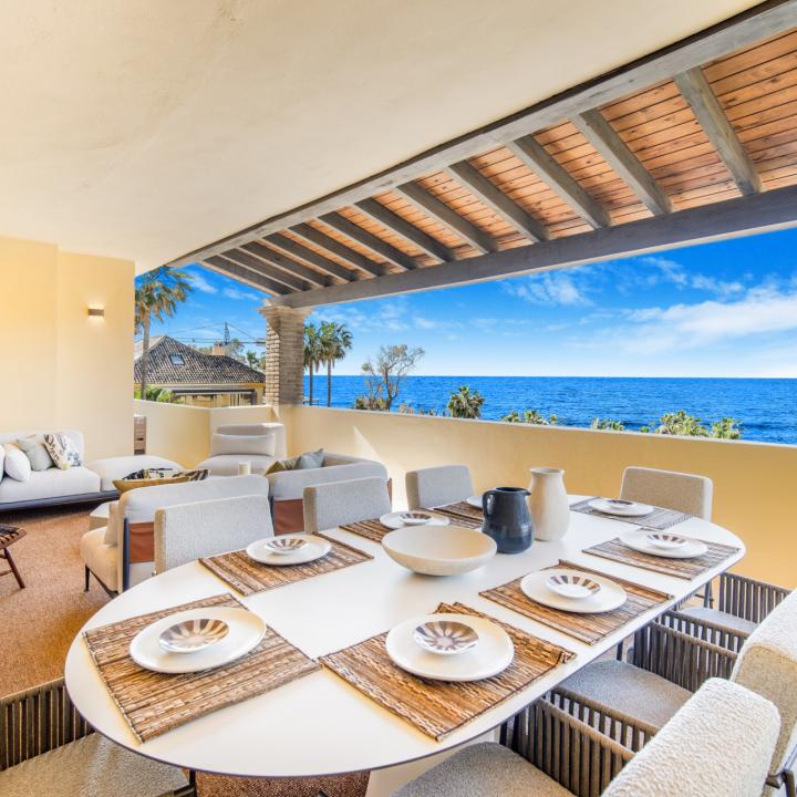 Exceptional four bedroom, duplex penthouse in Rio Real Playa with panoramic sea views Picture 5