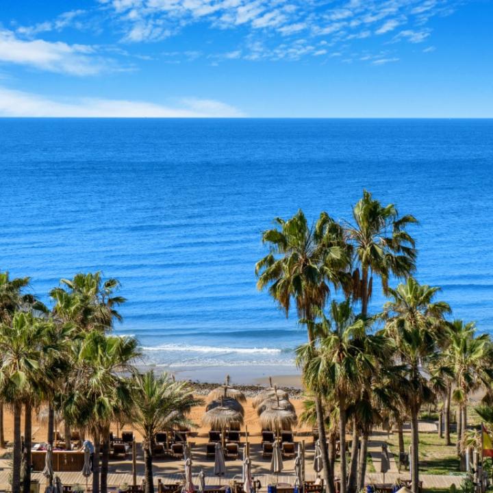 Exceptional four bedroom, duplex penthouse in Rio Real Playa with panoramic sea views Picture 26