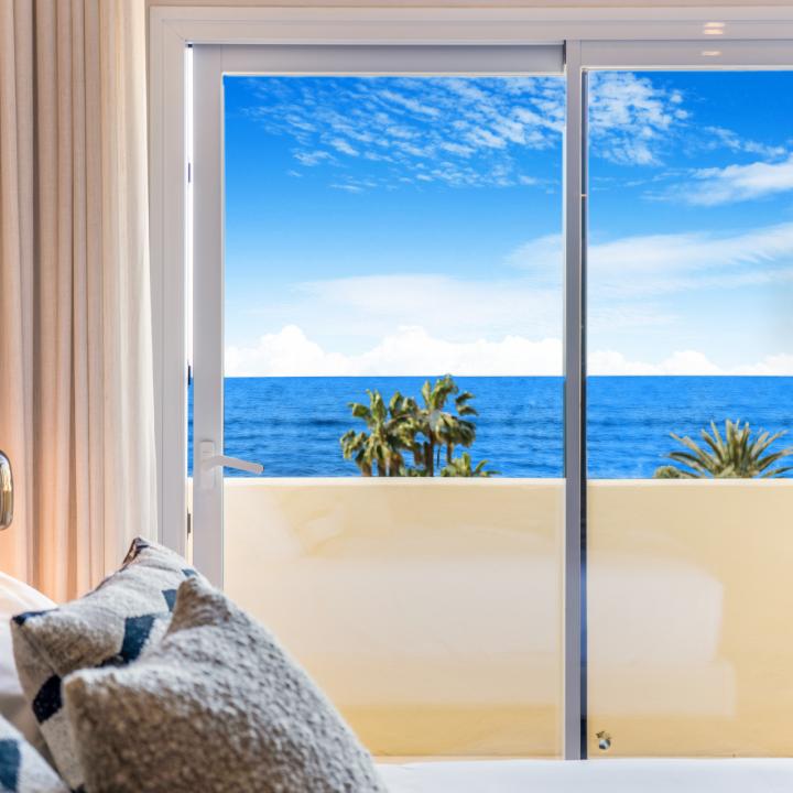 Exceptional four bedroom, duplex penthouse in Rio Real Playa with panoramic sea views Picture 32