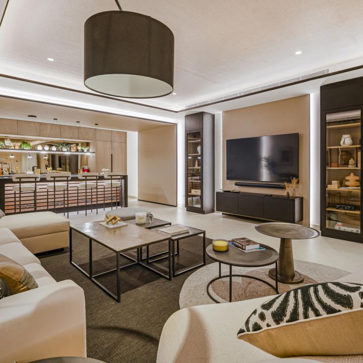 Exclusive six bedroom, south facing villa in the prestigious gated community, Villas Del Marquez on Marbella’s Golden Mile Picture 7